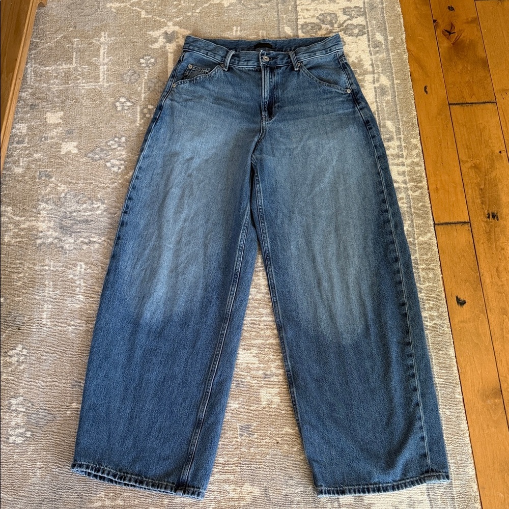 Uniqlo Washed Blue Wide-Leg barrel Jeans waist 25 small